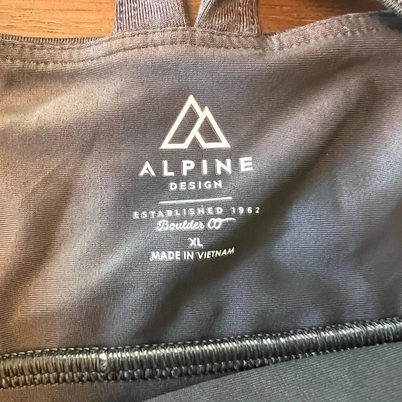 Alpine Design sports bra. Size XL. - Picture 4 of 5